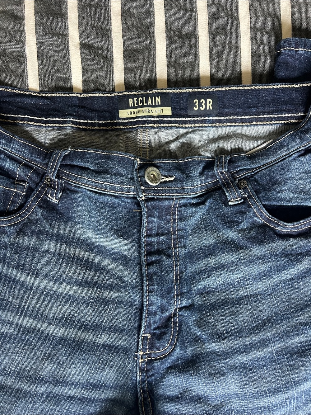 Men's Dark Blue Straight-Leg Jeans - 33R
